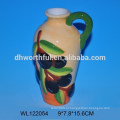 Garrafa de óleo de cerâmica atraente com design azeitona